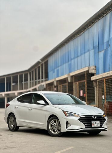 Hyundai: Hyundai Elantra: 2019 г., 2 л, Автомат, Бензин, Седан