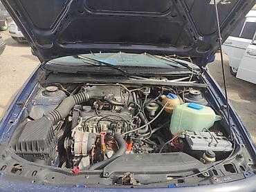 комбин: Volkswagen Passat: 1991 г., 1.8 л, Седан — 9
