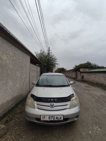 машыны под выкуп: Toyota ist: 2004 г., 1.3 л, Вариатор, Бензин, Хетчбек