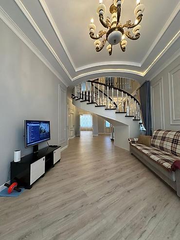 Продажа коттеджей и домов: Продается новый 2-этажный дом с отличным ремонтом 📍 Киргизия-1, ул — 6