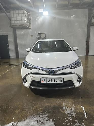 Toyota: Toyota Corolla: 2018 г., 1.8 л, Автомат, Гибрид, Седан — 10