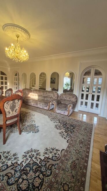 Долгосрочная аренда домов: 175 м², 6 комнат, Бронированные двери — 5