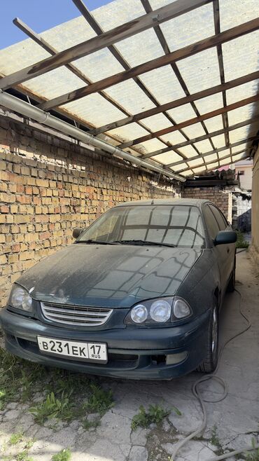 Toyota: Toyota Avensis: 1998 г., 1.6 л, Механика, Бензин, Седан