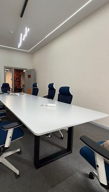Ofis mebeli: Məhsul: Konfrans/Müşavirə masası Təsvir: - Geniş ölçülü, düzbucaqlı — 1