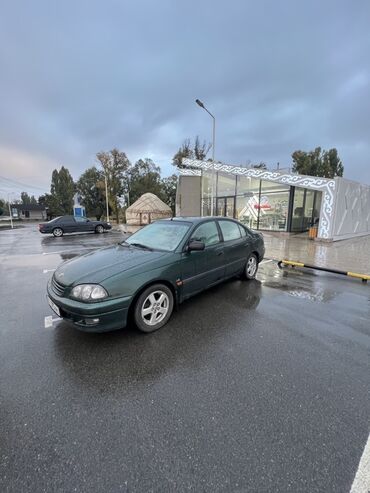 как можно купить машину в рассрочку: Toyota Avensis: 1999 г., 1.8 л, Механика, Бензин, Седан