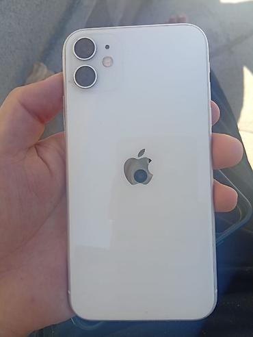 Мобильные телефоны: Смартфон Apple iPhone 11 (белый цвет корпуса) с двойной основной — 3