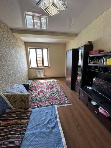 сдаю 1 комнатную квартиру политех: 1 комната, 39 м², Элитка, 2 этаж, Косметический ремонт