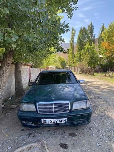 Mercedes-Benz C-Class: 1999 г., 2.4 л, Механика, Бензин, Универсал