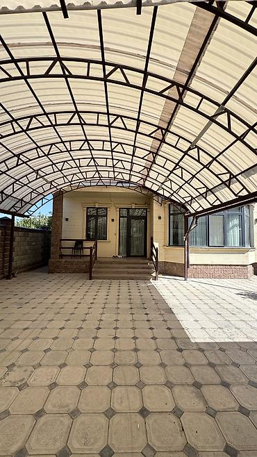бишкек киргизия 1: 🏡 Продается шикарный дом в отличной локации! 📍 3я линия от ул — 2