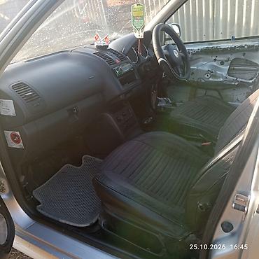 tayota vitz: Volkswagen Polo: 2000 г., 1.4 л, Автомат, Бензин — 8