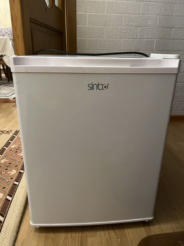 Холодильники, морозильные камеры: Продается холодильник фирмы Sinbo Цена 10тыс Звонить на номер