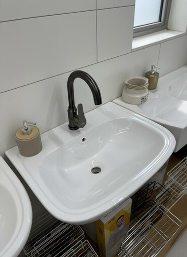 столешница под раковину: Ванна үчүн раковина, Чарчы формасы, Материалы: Керамика