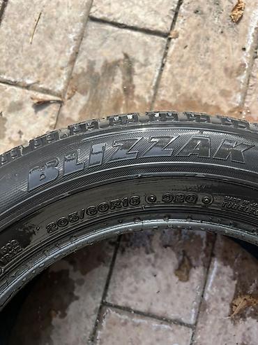 Шины: Комплект зимних шин Bridgestone Blizzak - Размер: 205/60 R16 - Индекс — 3