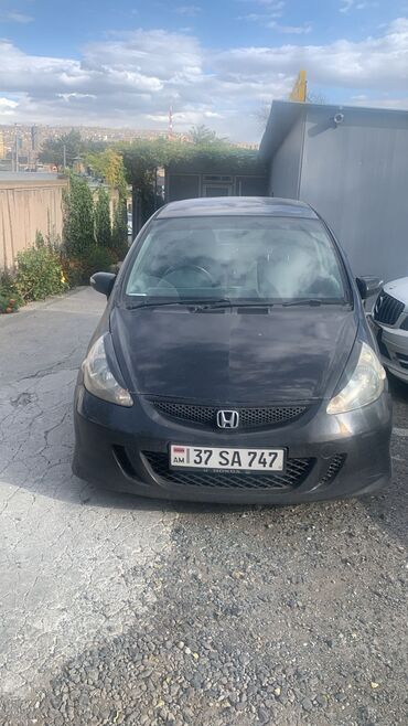 Honda: Honda Fit: 2005 г., 1.3 л, Вариатор, Бензин, Хэтчбэк