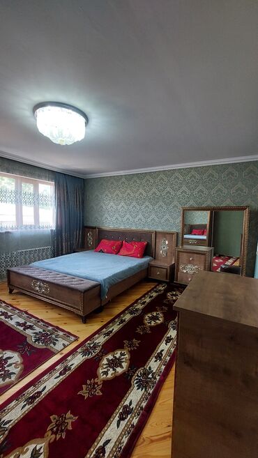 Günlük kirayə mənzillər: 4 otaqlı — 9