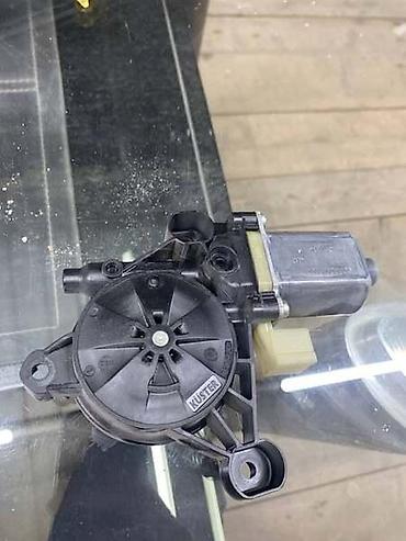 brzi ključevi: MOTORIC PODIZACA STAKLA ZA AUDI A3 - 5Q0959802B | Motoric prednjih — 2