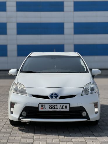 Toyota: Toyota Prius: 2013 г., 1.6 л, Вариатор, Гибрид, Хэтчбэк