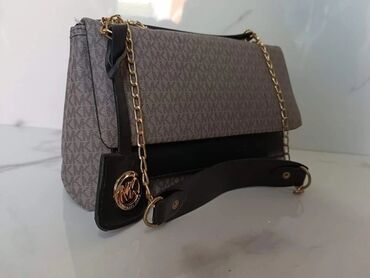 Torbe: Torbe 
Velike cena 4100din, manje po 3000din — 2