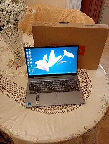 Видеоигры и приставки: Б/у Lenovo IdeaPad, 15.6 ", Intel Core i3, 256 ГБ, Самовывоз