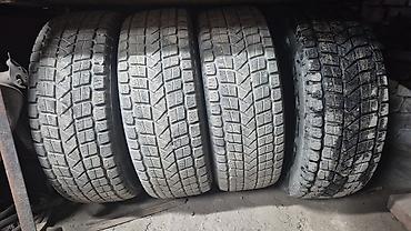 Шины: Шины 265 / 65 / R 17, Зима, Б/у, Комплект, Внедорожные (АТ/МТ), Maxxis — 2