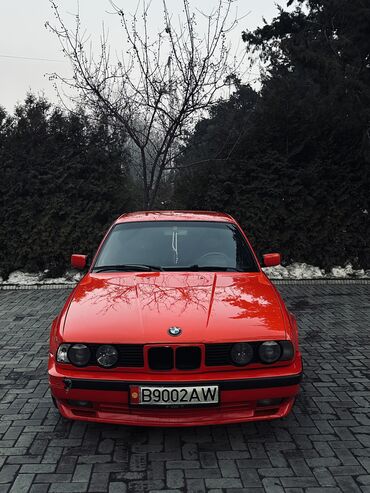 bwb e34: BMW 525: 1990 г., 2.5 л, Механика, Бензин, Седан