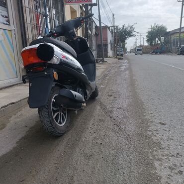 Mopedlər,skuterlər: Tecili satiram savxoz ramanni butun senetleri var catasi var cox — 16