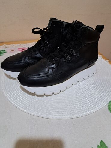 Gležnjače: Gležnjače, 38.5 — 6