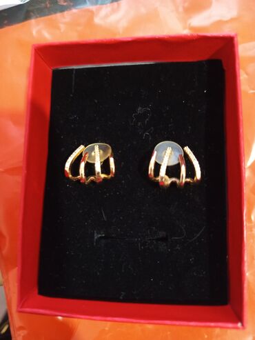 Kəmərlər: Qızılı rəngdə, daşlı qadın sırğası - Model: qulağı qismən qucaqlayan U — 6