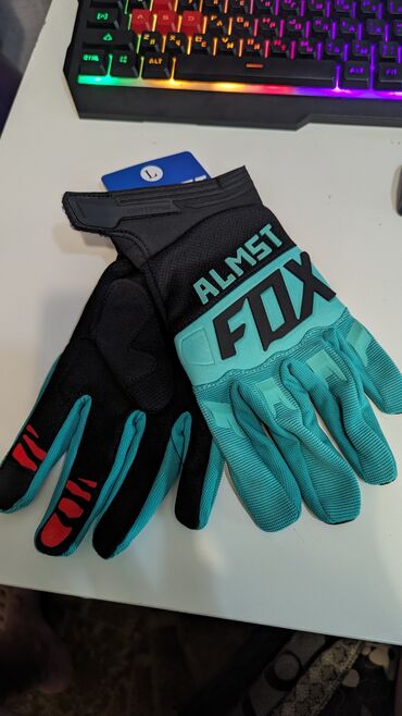 перчатки для велика: Перчатки FOX новые ! Отличного качества Размер L Для велосипедов