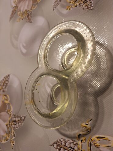 Digər dəstlər və servizlər: Şüşə qab dəsti - 2 ədəd şüşə krujka: qalın divarlı, qulpulu. Üzərində — 8