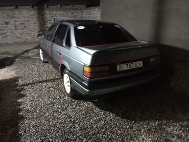 Volkswagen Passat: 1.8 л, Механика, Бензин, Седан