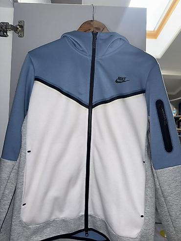 флиски бишкек: Новая Толстовка Nike tech fleece с молнией по всей длине и капюшоном — 1
