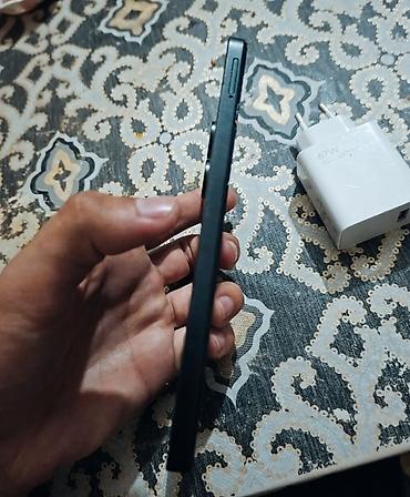 xiomi 17 pro: Xiaomi 128 GB, rəng - Qara, 
 Sensor — 5