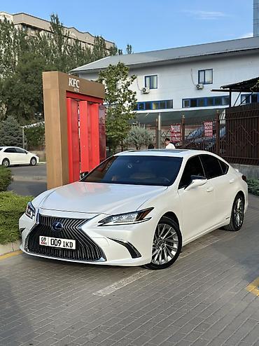 Lexus ES: 2019 г., 2.5 л, Вариатор, Бензин, Седан