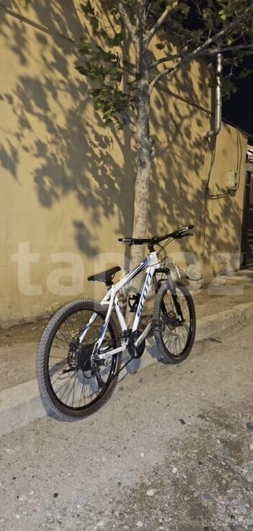 qaçış velosipedi: Scott Aspect Velosiped 27,5 Xüsusiyyətlər: - Ağ rəngli alüminium