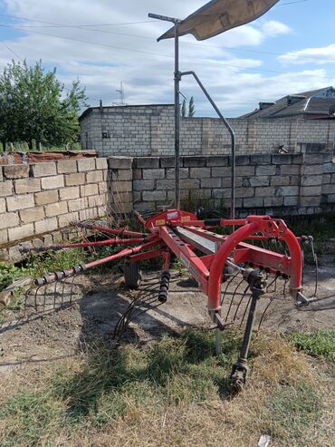 Dırmıqlar: Farmmet markalı traktor qoşqulu ot/yonca yığımı üçün çevirici-çəngəlli — 11
