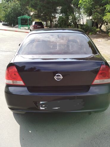 nissan sanny: Nissan Sunny: 1.6 l | 2011 il Sedan