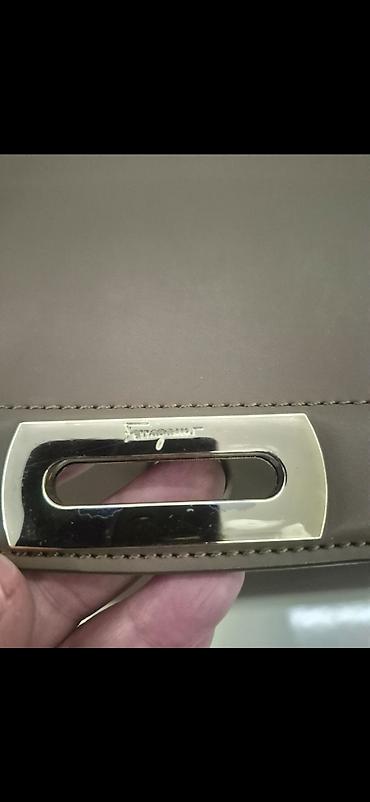 Çantalar: Salvatore Ferragamo qadın əl çantası - Model: üstdən tutacaqlı, flap — 3