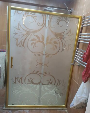 Duş kabinaları, arakəsmələr: Yeni Arakəsmə, Pulsuz çatdırılma — 24