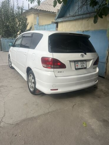 продаю ипсум: Toyota Ipsum 240i, белый минивэн/универсал. Кузов и дизайн: - Белый