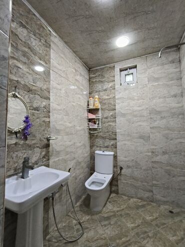 Yeni tikili: Satılır: 3 otaqlı şəxsi tikilidi 5 sotun içində böyük həyəti besetkalı — 10