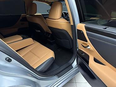 Lexus: Lexus ES: 2023 г., 2.5 л, Вариатор, Гибрид — 17
