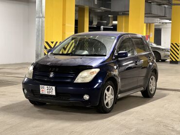 Toyota: Toyota ist: 2003 г., 1.5 л, Автомат, Бензин, Хэтчбэк