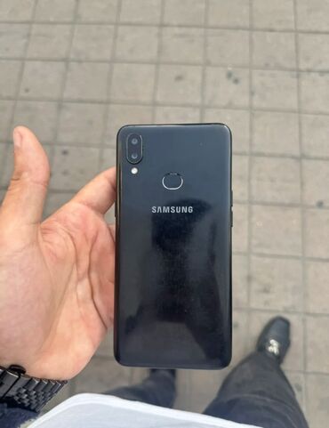 samsug a24: Samsung Galaxy A10s, 32 GB, Barmaq izi