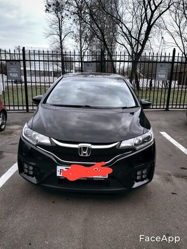 Honda: Honda Fit: 2013 г., 1.5 л, Робот, Гибрид, Хэтчбэк