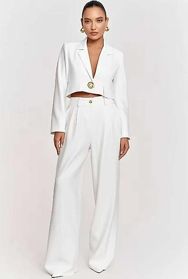 Kompleti: 💫Ženski komplet – kratki sako i široke pantalone
2500 din — 9