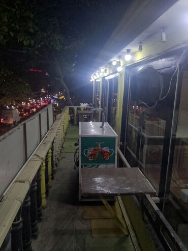 Restoran, kafelər: Çay–kafe və qəlyanaltı məkanı - Yer: Lütfi Zadə küçəsində, ikinci — 12