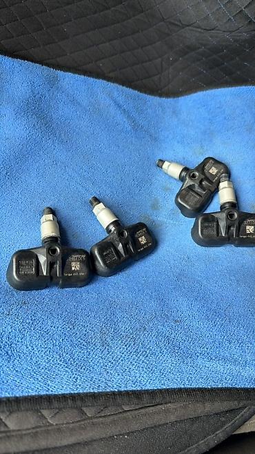 Датчики давления в шинах (TPMS) — комплект 4 шт. Лексус тойота -
