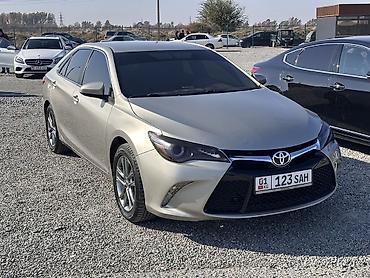 audi a3 2018: Toyota Camry: 2016 г., 2.5 л, Автомат, Бензин, Седан — 1