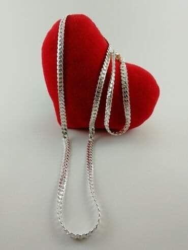 ogrlica ocilibara duzine cm: Komplet ogrlica i narukvica
Cena:1500din